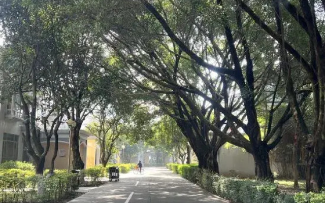 Caoxi Hot Spring Holiday Resort