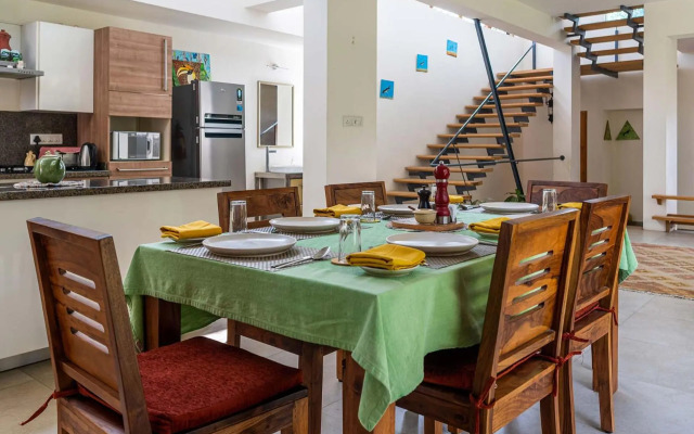 StayVista at Davey's Townhouse