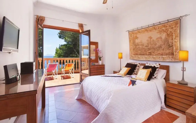 Villa in Tranquil Location