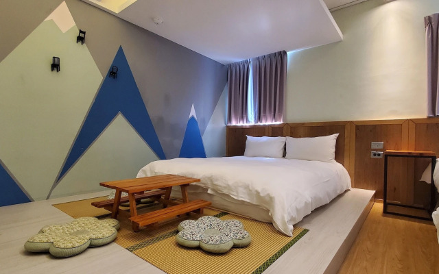Slow Wow Hot Spring Hotel