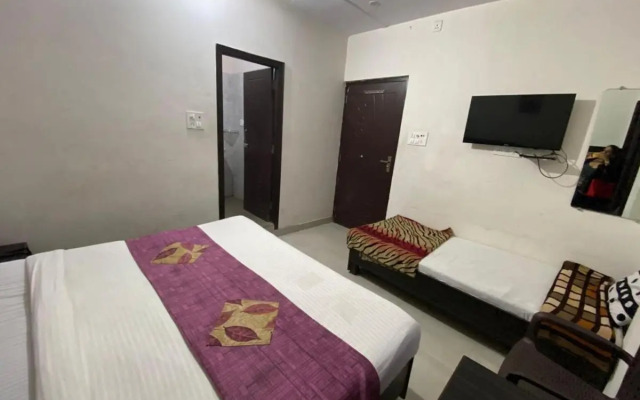 Hotel Ananta Inn