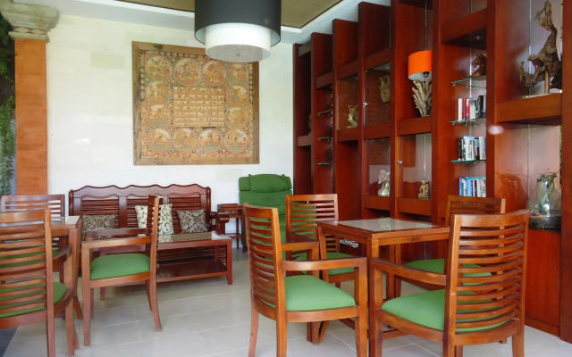Yulia Village Inn