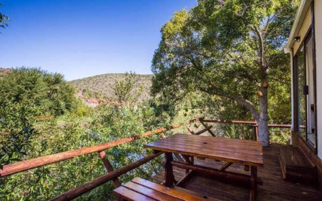 Old Mill Lodge, Working Ostrich Farm & Restaurant, Oudtshoorn