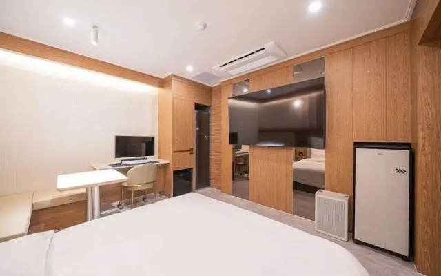 Brown Dot Hotel Sangju