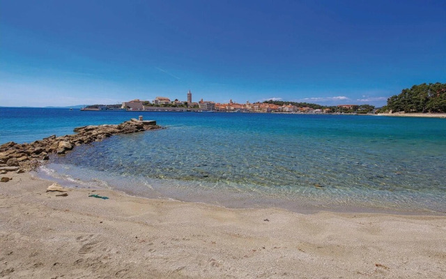 Nice Home in Banjol With Wifi and 2 Bedrooms