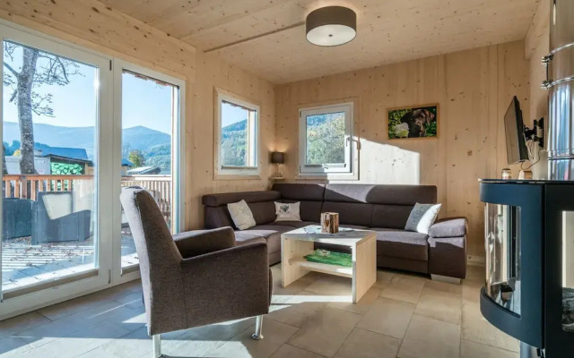 Attractive Chalet With Whirlpool