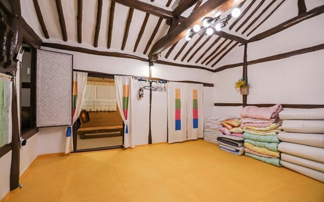 Jeonju Jeonju Hanok Gohui Pension