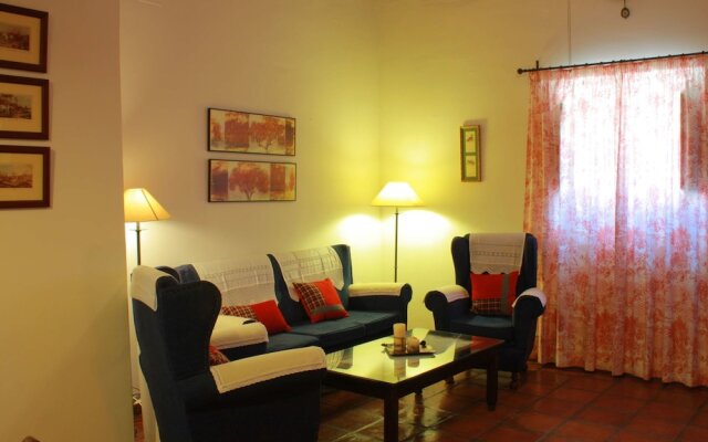 Holiday home in a pretty enclave (La Joya).