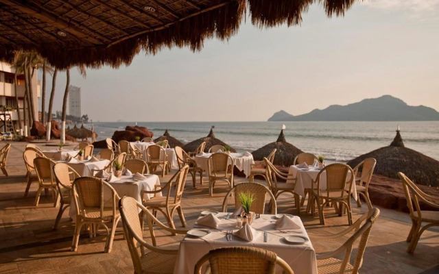 El Cid El Moro Beach Hotel