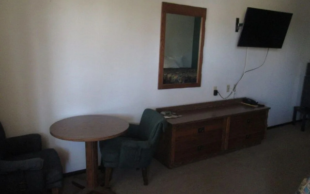 Jim Butler Inn & Suites