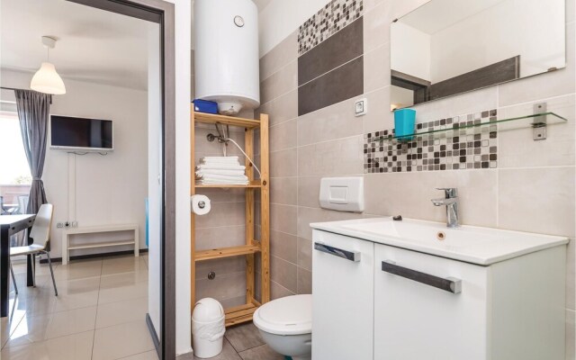 Amazing Home in Mandre With Wifi and 1 Bedrooms