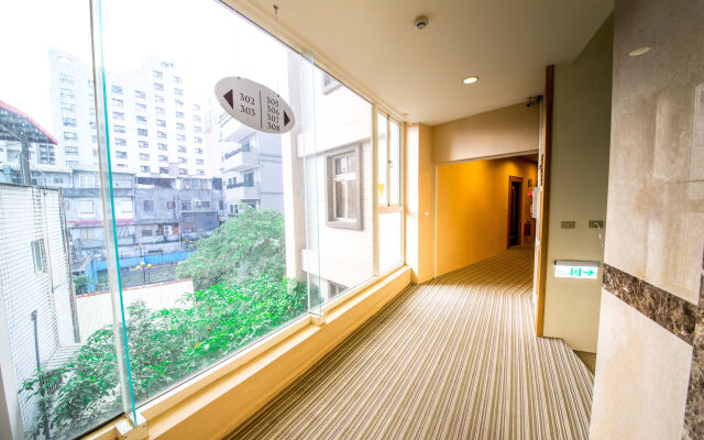 AOIKE Hot Spring Hotel