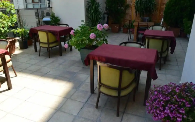 Grand Gross Hotel