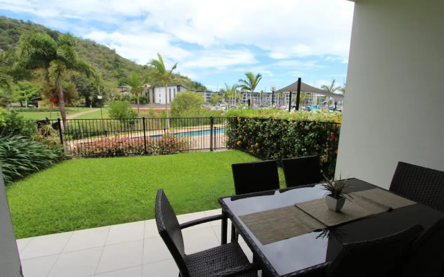 Beachside Apartment 5