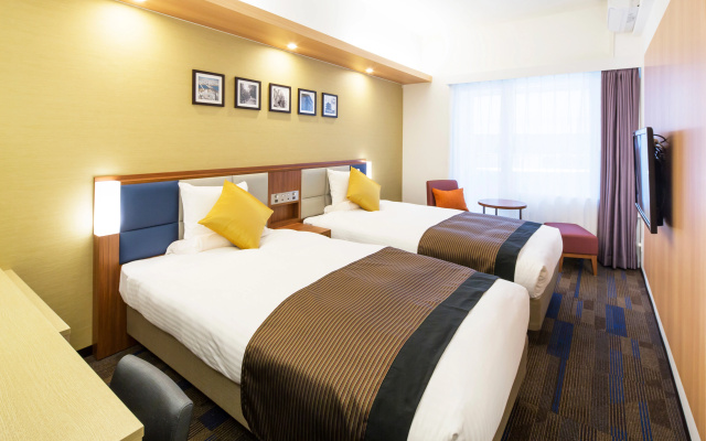 Floral Higashishinsaibashi Hotel – Guest Rooms – Osaka