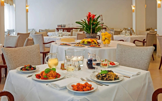 Hotel Caruso