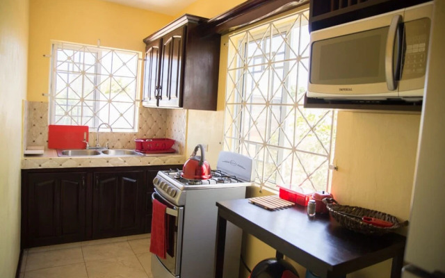 Apartment in Hellshire near Beach