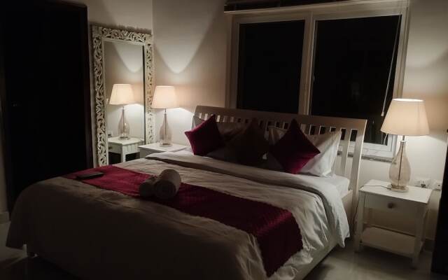 Luxsugero Penthouse Kaichidham