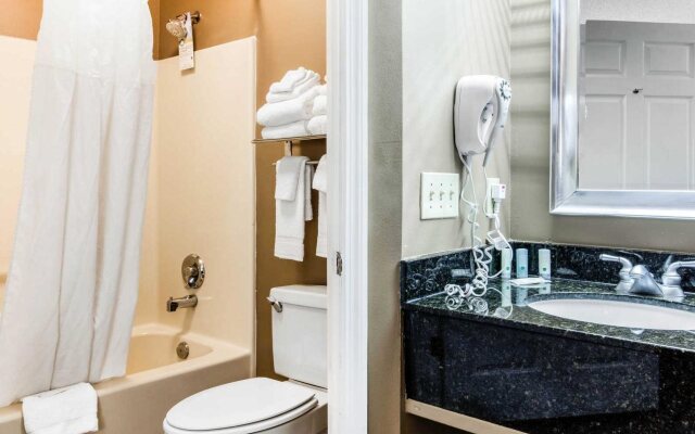 Quality Inn Bessemer I-20 exit 108