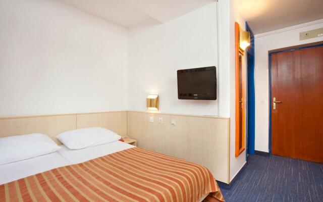 Marina Sunny Hotel by Valamar