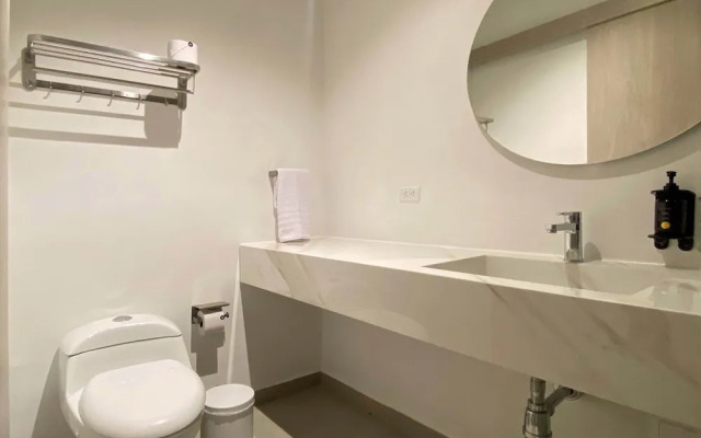 w Grandiose 2BR w Lovely Terrace in CTG