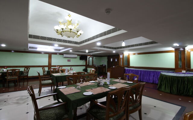 Mayura Residency