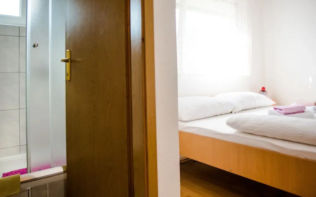 Family guesthouse in forest Ana & Stjepan Nikolic
