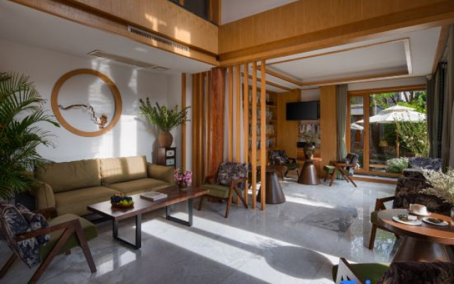 Yue·Seventeen | Panoramic Lijiang Old Town View · Golden Mountain Sunrise · Garden Coffee Guesthouse