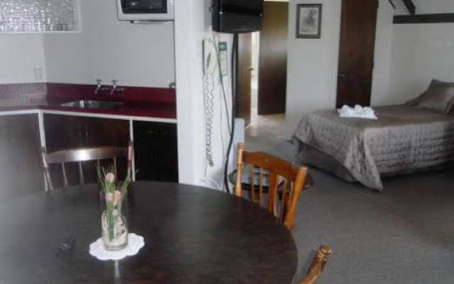 Clansman Motor Lodge