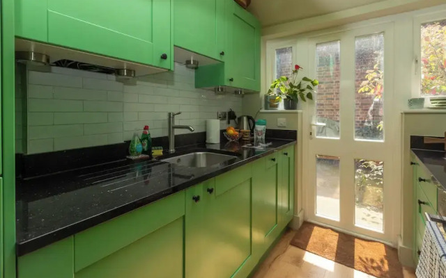 Beautiful & Cosy 2BD House - Southwark