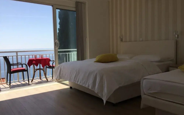 Apartments Banje Beach