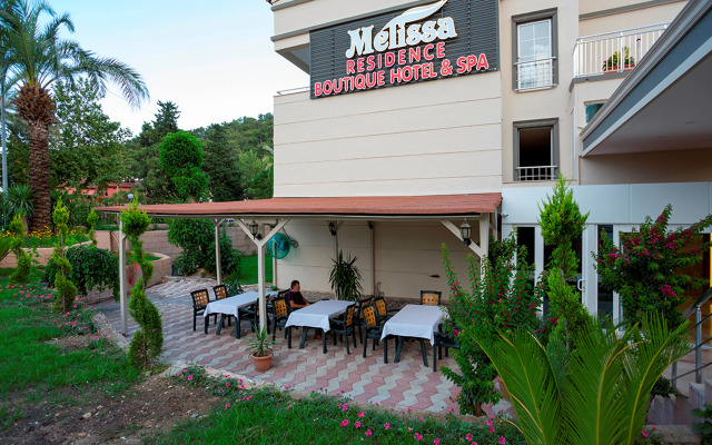 Rich Melissa Hotel