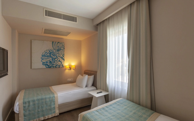 Seashell Resort & Spa