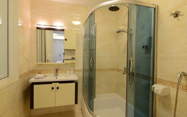 Golden Sun Palace Hotel