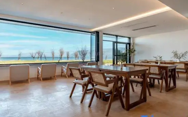 To the Mountains and Seas • LUME Designer Sea View Homestay