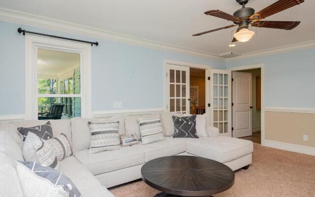 Sea Haven by Oak Island Accommodations