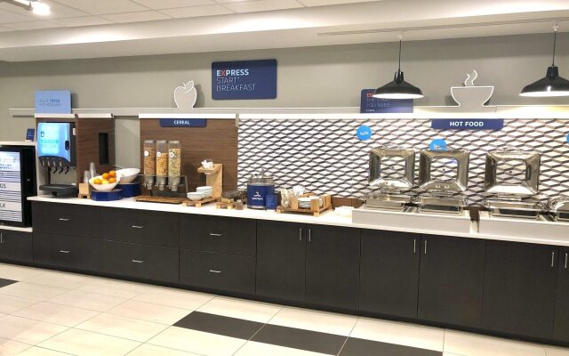 Holiday Inn Express Richmond - Midtown by IHG