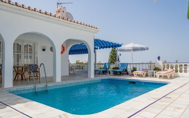 Villa Manzanas Canovas Nerja