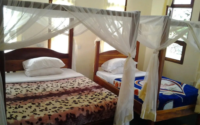 Flamingo Safari Lodge
