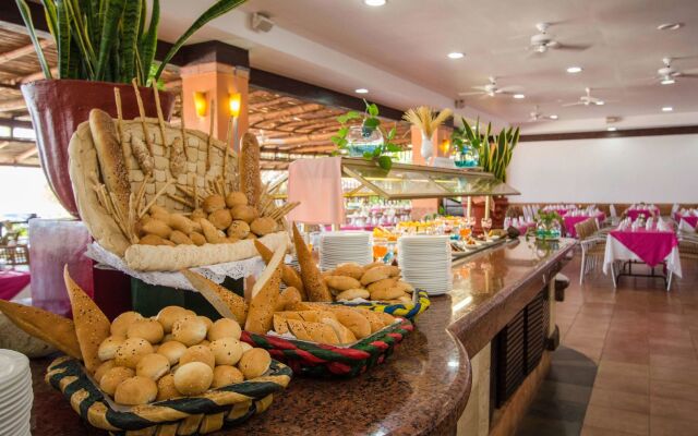 HS HOTSSON Hotel Acapulco