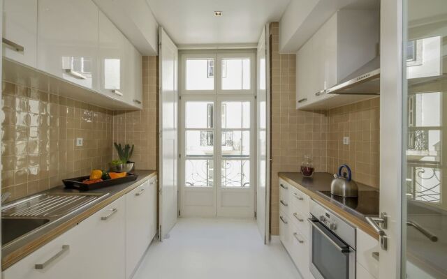 Chiado Apartments by LINC