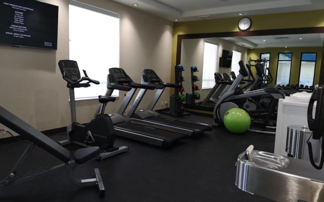 Best Western Plus Hinton Inn & Suites