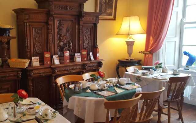 Fennessy's Hotel