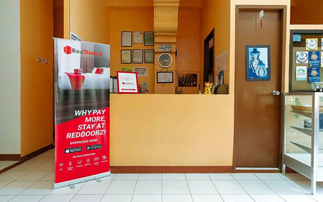 RedDoorz @ BM Road