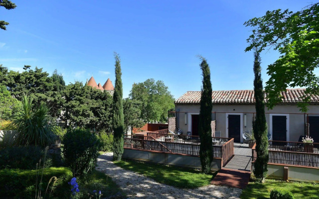 Pont Levis Hôtel By Franck Putelat