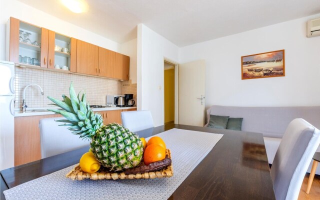 Beautiful Apartment in Pisak With Wifi and 1 Bedrooms