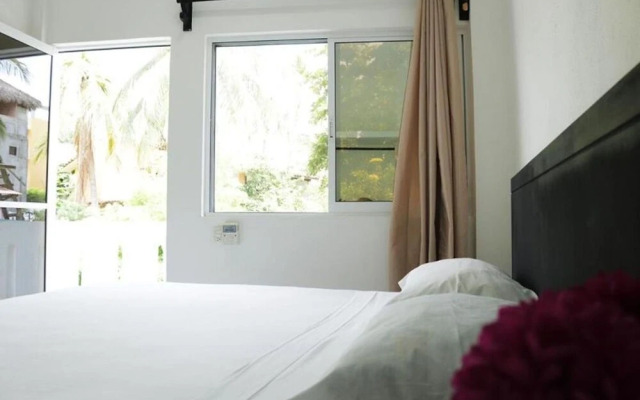 Room in Guest Room - Private Room With King Size bed