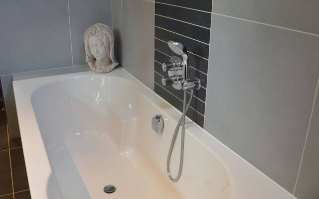 Opulent Villa with Sauna, Hot Tub, Pool