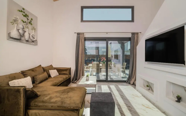 Kozakos Villa 1 With Private Swimming Pool