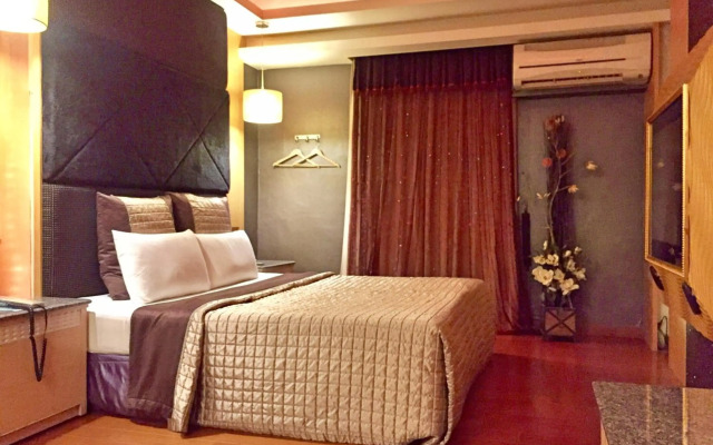 Spring Breeze Boutique Motel